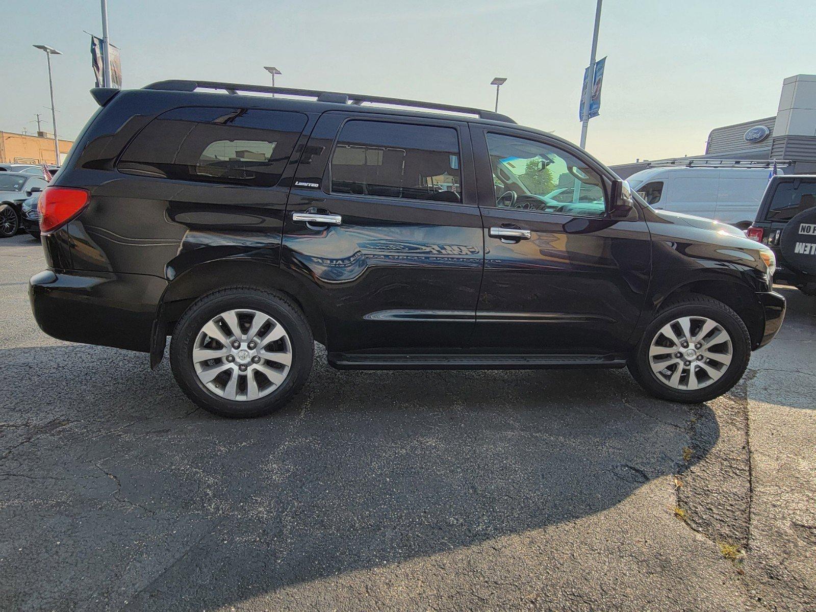 2014 Toyota Sequoia Vehicle Photo in Plainfield, IL 60586