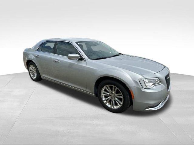 2020 Chrysler 300 Vehicle Photo in MEDINA, OH 44256-9631