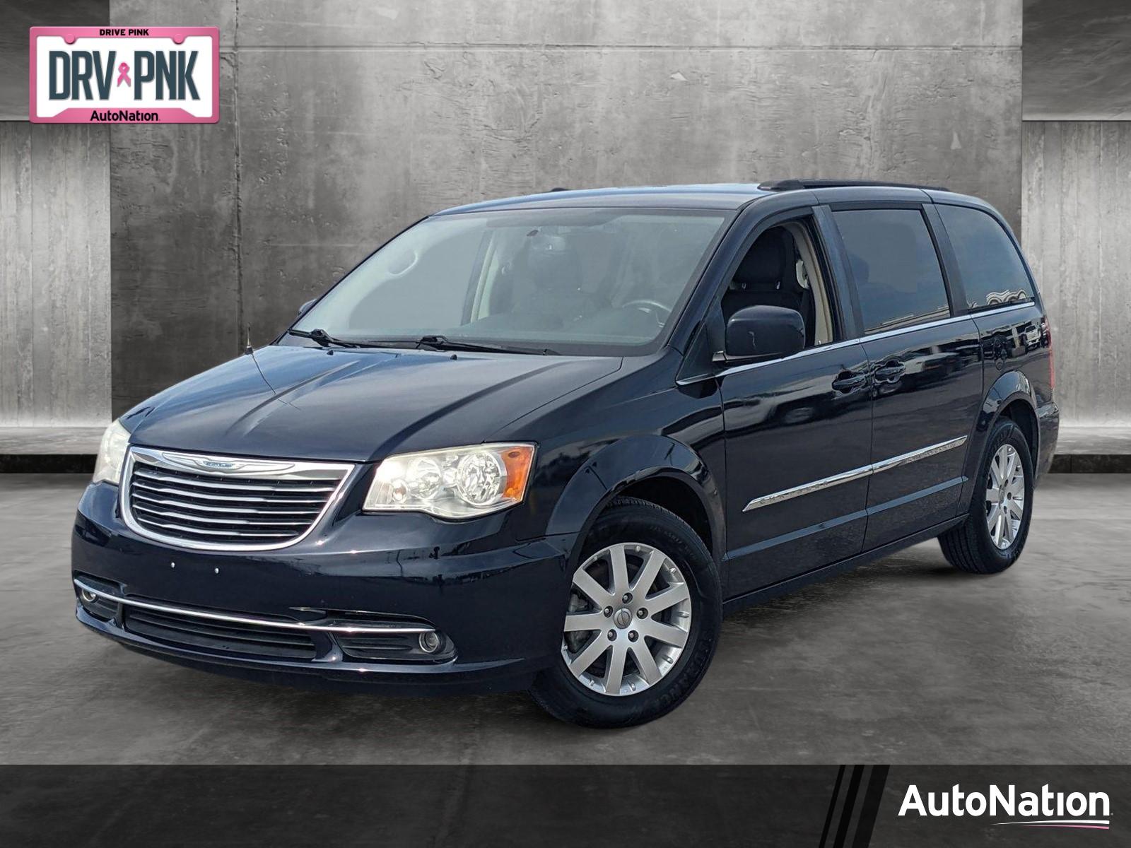 2015 Chrysler Town & Country Vehicle Photo in MIAMI, FL 33134-2699