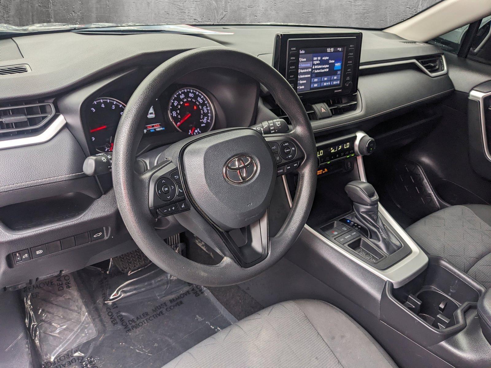 2022 Toyota RAV4 Vehicle Photo in GREENACRES, FL 33463-3207