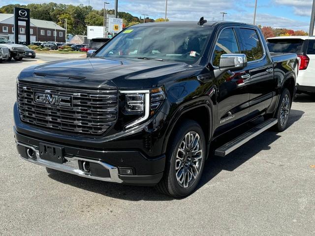 2025 GMC Sierra 1500 Vehicle Photo in LOWELL, MA 01852-4336