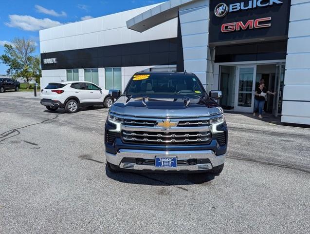 Used 2022 Chevrolet Silverado 1500 LTZ with VIN 3GCUDGET8NG677690 for sale in Saint Albans, VT