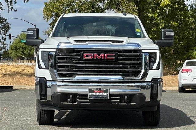 2024 GMC Sierra 2500 HD Vehicle Photo in ELK GROVE, CA 95757-8703