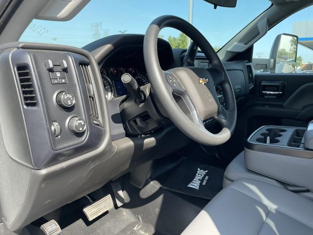 2024 Chevrolet Silverado Chassis Cab Vehicle Photo in JOLIET, IL 60435-8135