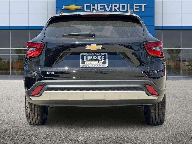 2025 Chevrolet Trax Vehicle Photo in RIVERSIDE, CA 92504-4106