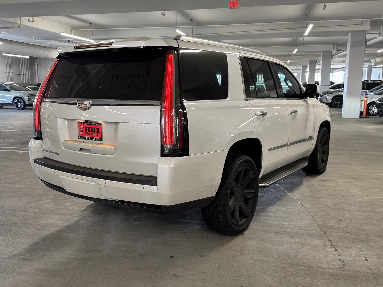 2016 Cadillac Escalade Vehicle Photo in LOS ANGELES, CA 90007-3794