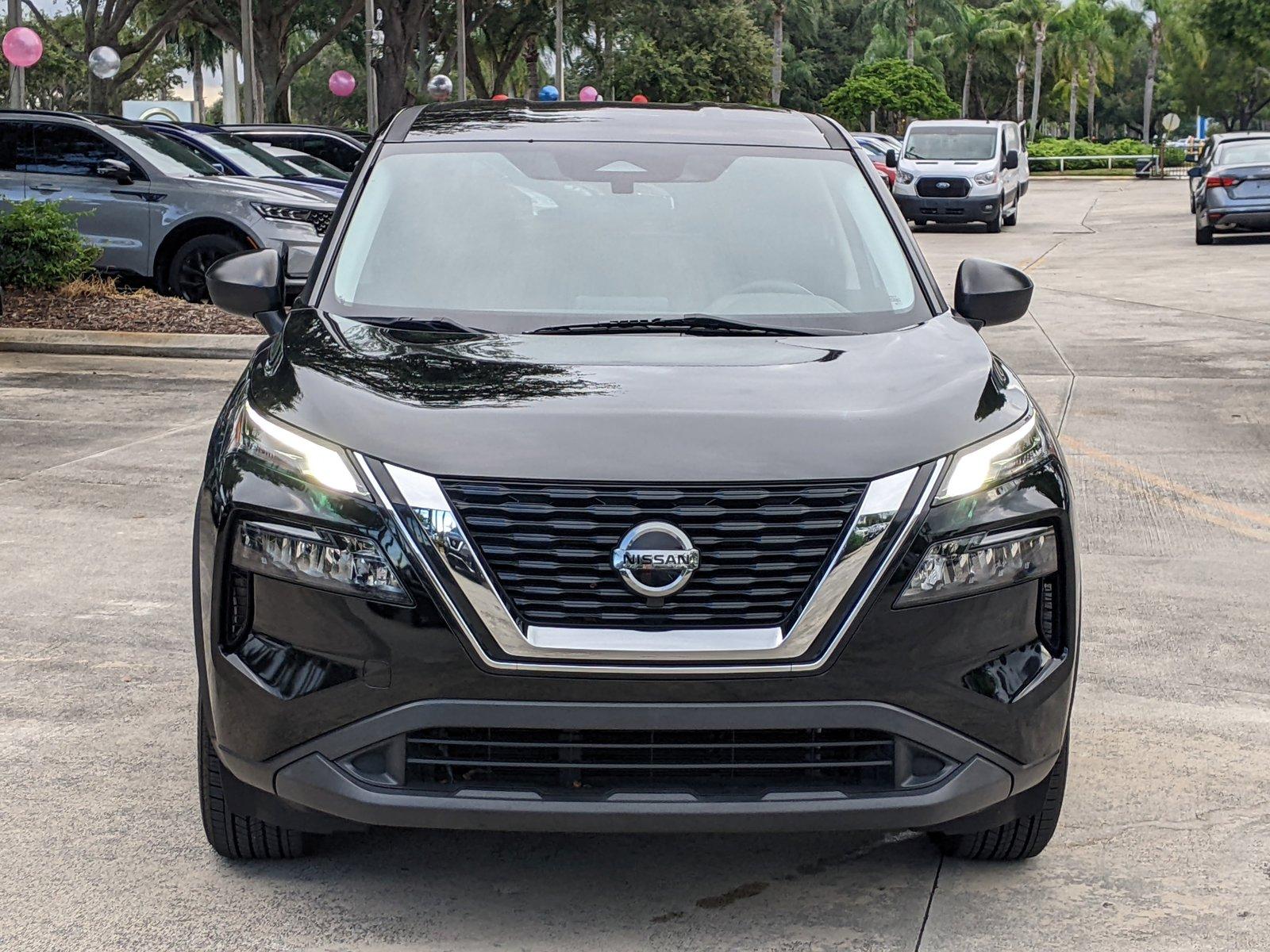 2021 Nissan Rogue Vehicle Photo in Pembroke Pines , FL 33084