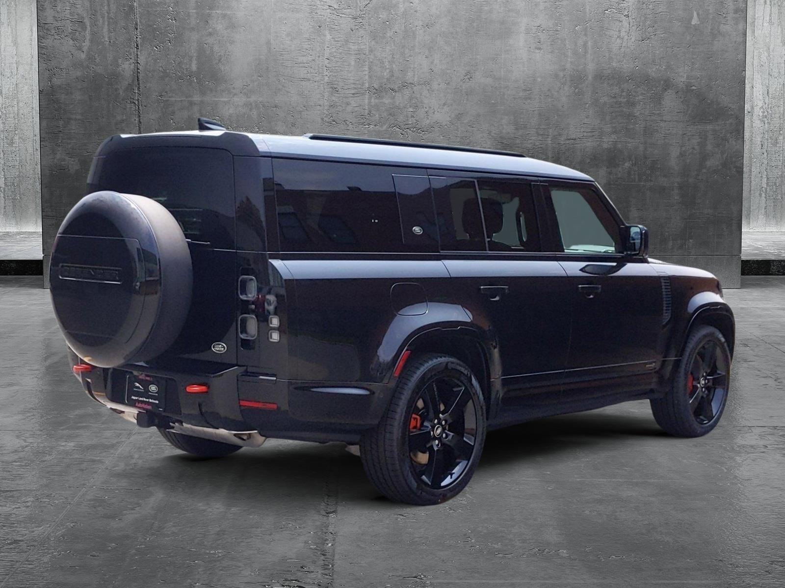 2023 Land Rover Defender Vehicle Photo in Bethesda, MD 20852