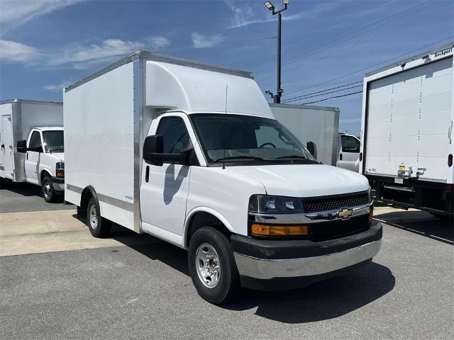 2024 Chevrolet Express Commercial Cutaway Vehicle Photo in ALCOA, TN 37701-3235