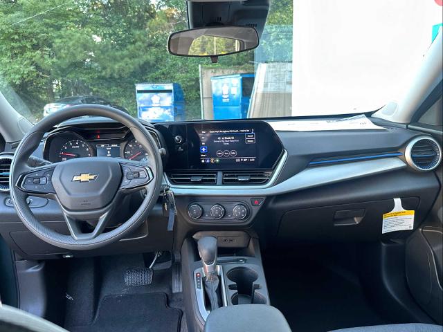 2025 Chevrolet Trax Vehicle Photo in DUNN, NC 28334-8900