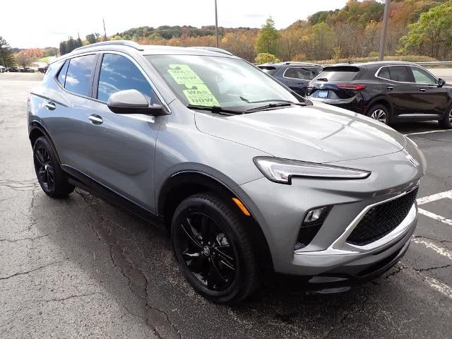 2024 Buick Encore GX Vehicle Photo in ZELIENOPLE, PA 16063-2910