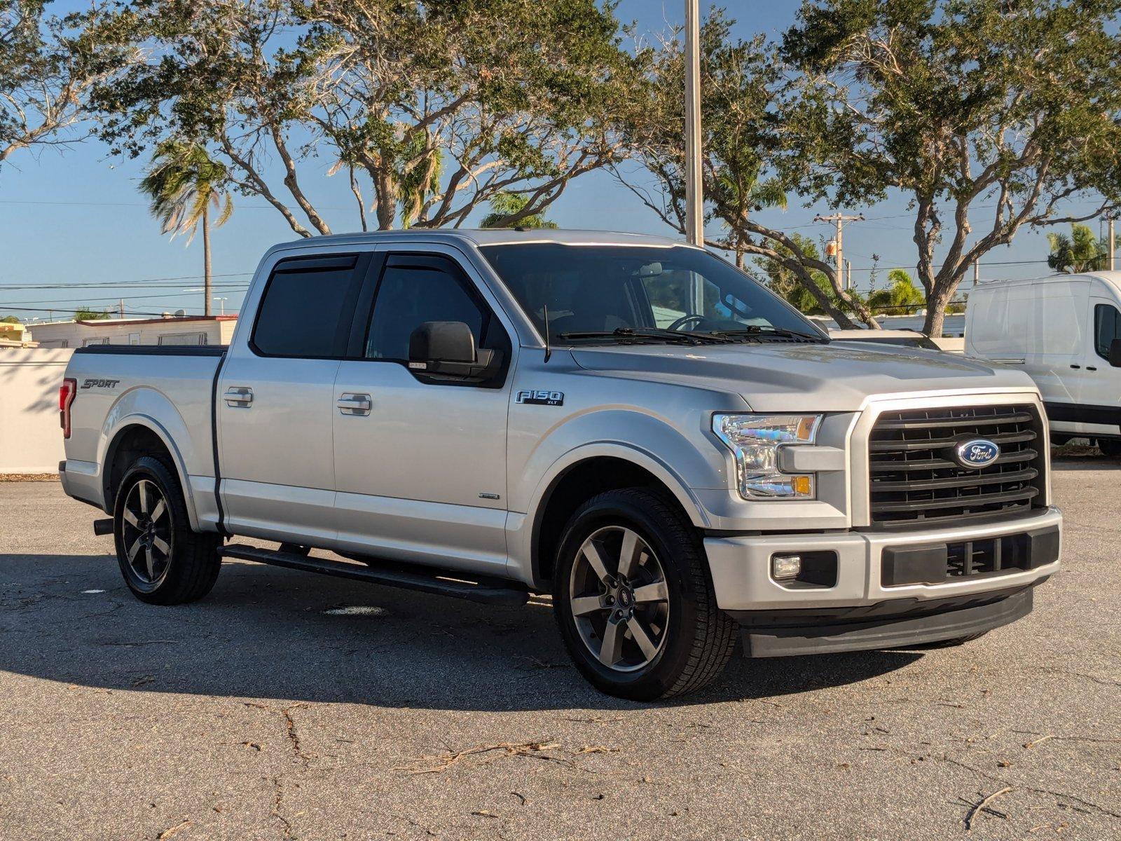 2017 Ford F-150 Vehicle Photo in St. Petersburg, FL 33713