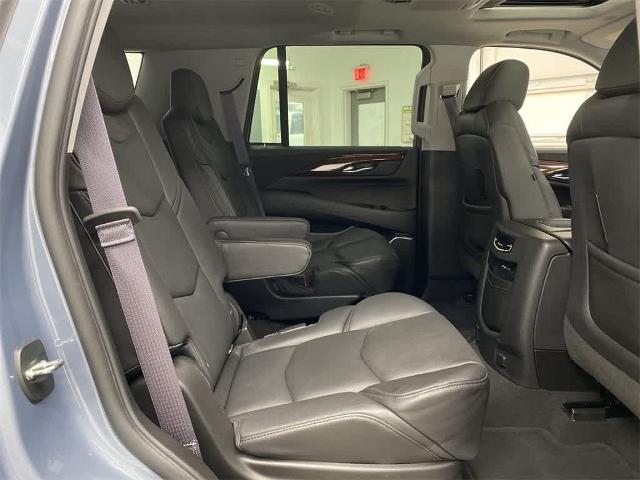 2015 Cadillac Escalade Vehicle Photo in PORTLAND, OR 97225-3518