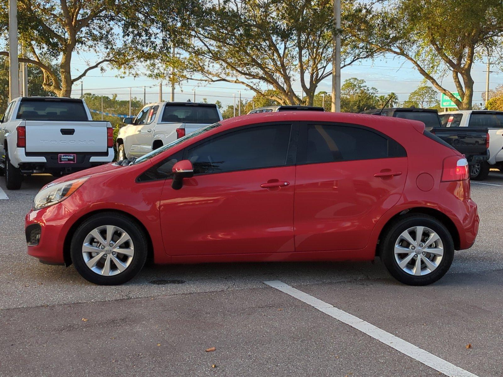 2012 Kia Rio 5-door Vehicle Photo in Ft. Myers, FL 33907