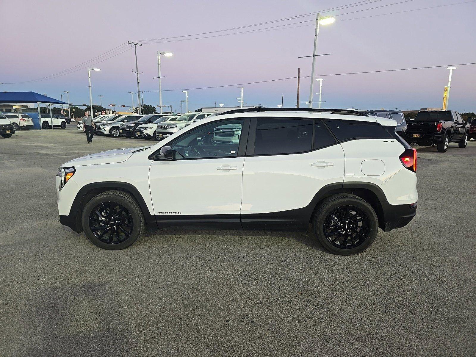 2024 GMC Terrain Vehicle Photo in Seguin, TX 78155