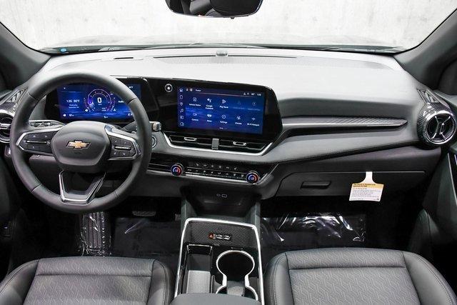 2025 Chevrolet Equinox Vehicle Photo in EVERETT, WA 98203-5662