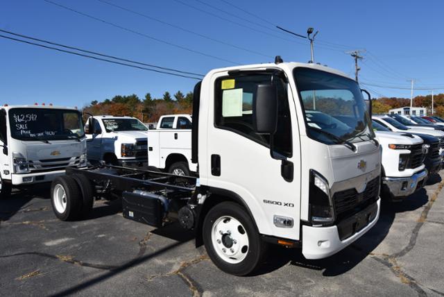 2025 Chevrolet Low Cab Forward 5500 XD Vehicle Photo in WHITMAN, MA 02382-1041