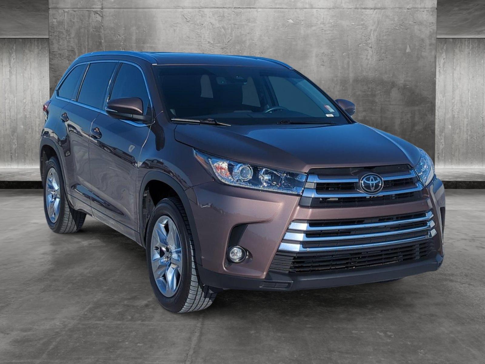 2019 Toyota Highlander Vehicle Photo in Ft. Myers, FL 33907