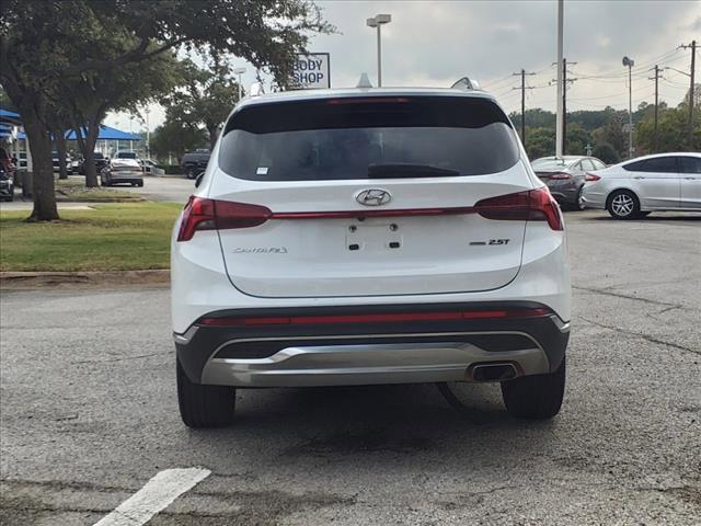 2021 Hyundai SANTA FE Vehicle Photo in DENTON, TX 76210-9321