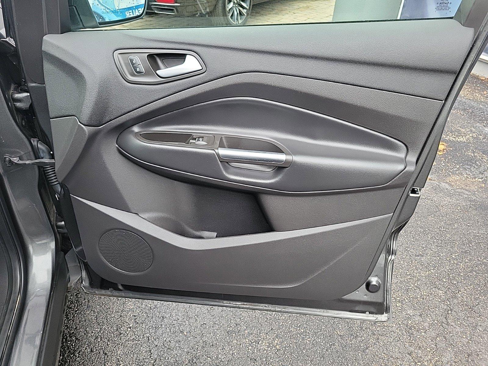 2019 Ford Escape Vehicle Photo in Plainfield, IL 60586