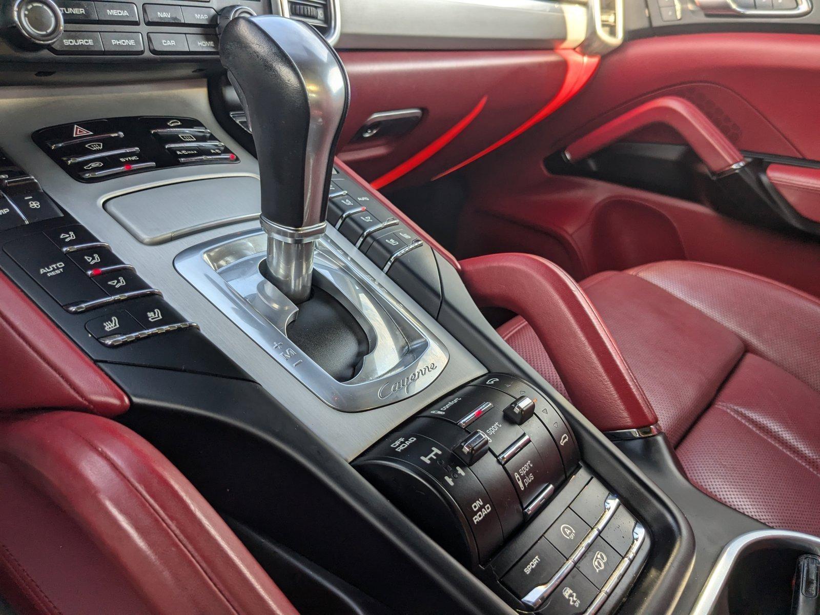 2018 Porsche Cayenne Vehicle Photo in St. Petersburg, FL 33713