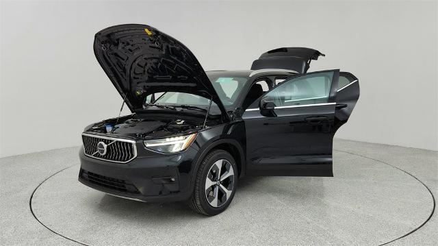 2024 Volvo XC40 Vehicle Photo in Grapevine, TX 76051