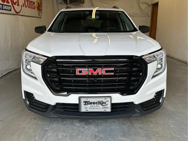 2023 GMC Terrain Vehicle Photo in RED SPRINGS, NC 28377-1640