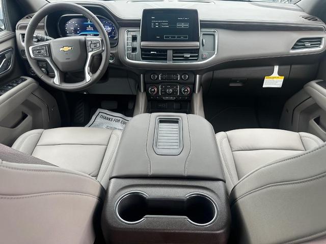 2024 Chevrolet Suburban Vehicle Photo in COLUMBIA, MO 65203-3903