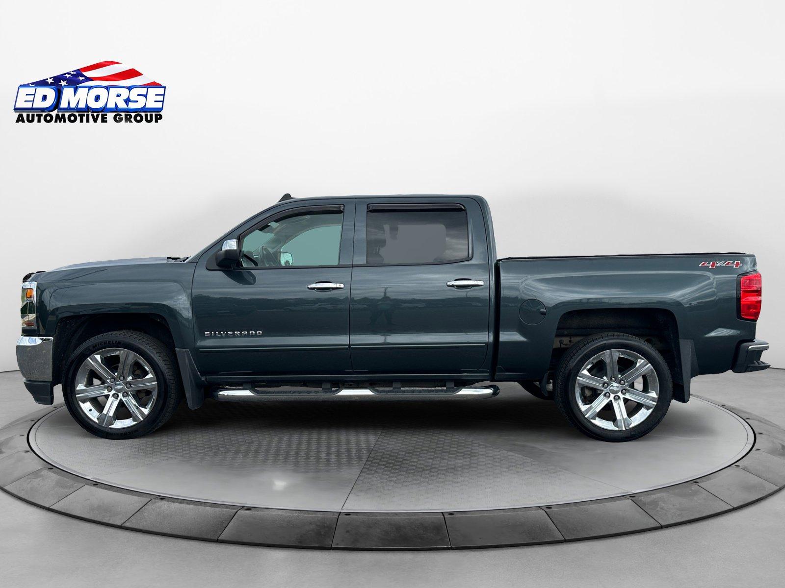 Used 2017 Chevrolet Silverado 1500 LT with VIN 3GCUKRECXHG414218 for sale in Kewanee, IL