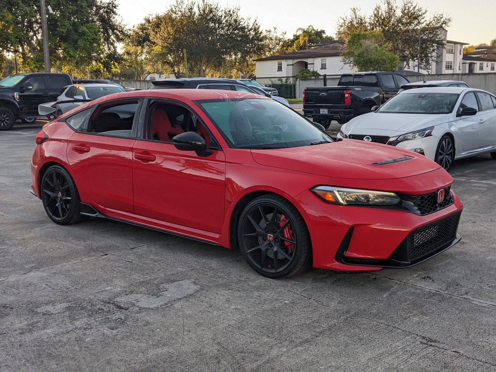 2023 Honda Civic Type R Vehicle Photo in PEMBROKE PINES, FL 33024-6534