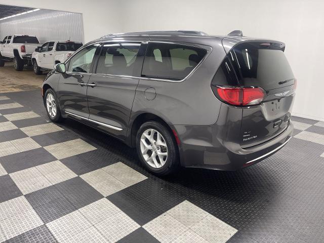 Used 2019 Chrysler Pacifica Limited with VIN 2C4RC1GG1KR734551 for sale in Seymour, IN