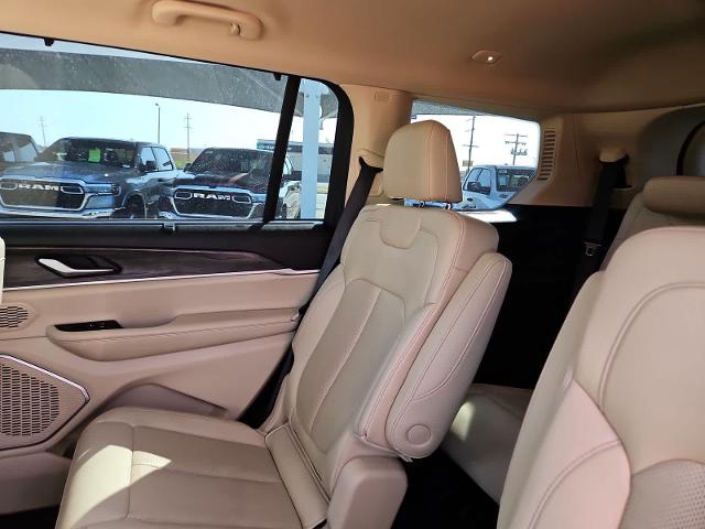 2022 Jeep Grand Cherokee L Vehicle Photo in San Angelo, TX 76901