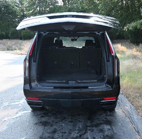 2023 Cadillac Escalade Vehicle Photo in NORWOOD, MA 02062-5222