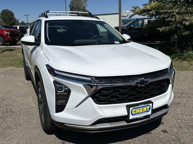 2025 Chevrolet Trax Vehicle Photo in GREELEY, CO 80634-4125