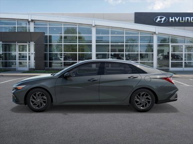 2024 Hyundai ELANTRA Vehicle Photo in O'Fallon, IL 62269