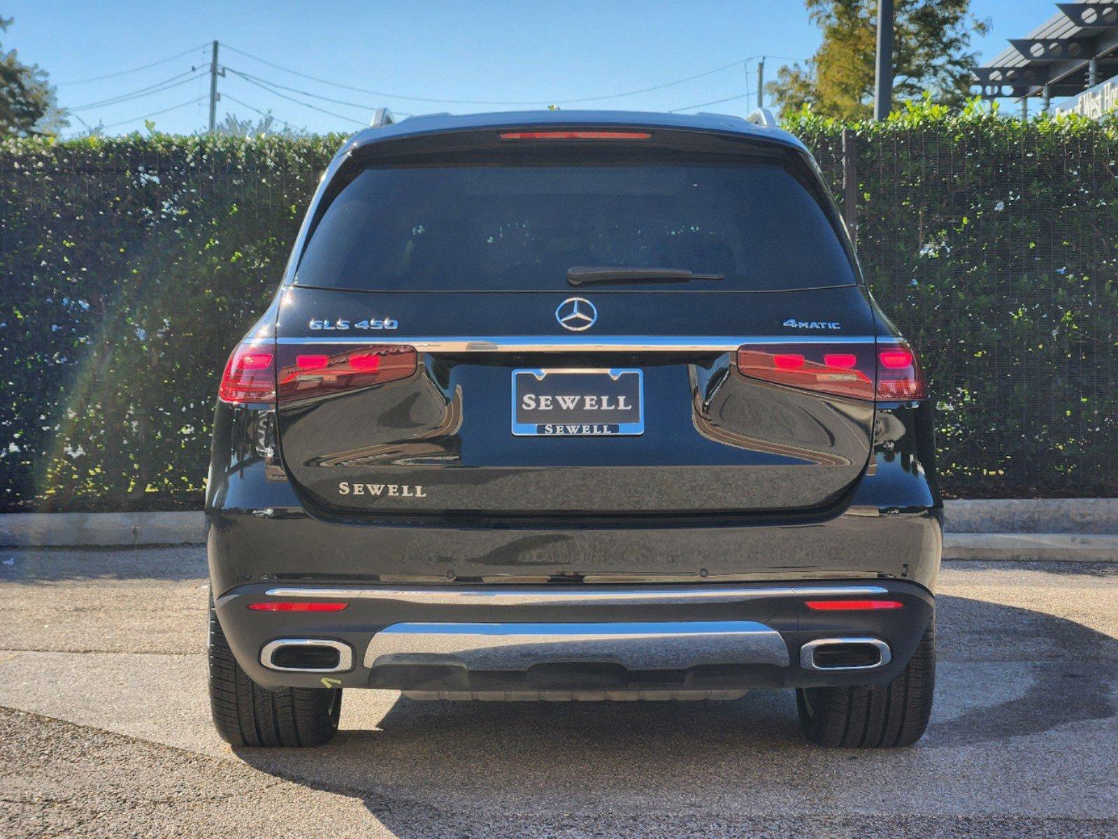 2024 Mercedes-Benz GLS Vehicle Photo in HOUSTON, TX 77079