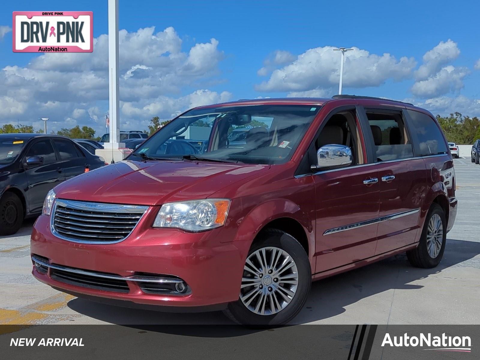 2014 Chrysler Town & Country Vehicle Photo in Ft. Myers, FL 33907