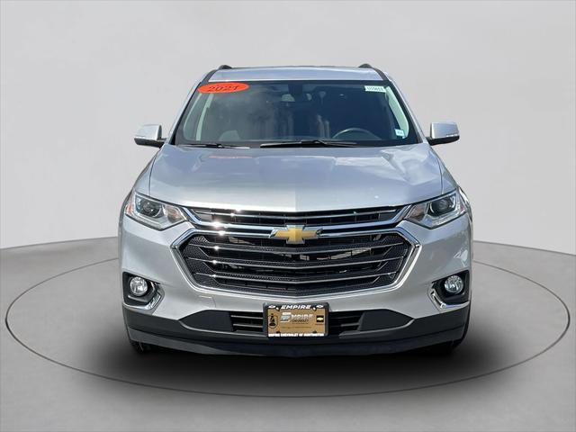 Used 2021 Chevrolet Traverse 1LT with VIN 1GNEVGKW7MJ206991 for sale in Huntington, NY