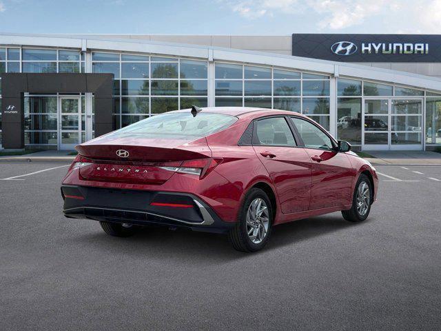 2024 Hyundai ELANTRA Vehicle Photo in O'Fallon, IL 62269