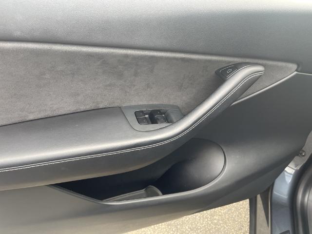 2021 Tesla Model Y Vehicle Photo in VENTURA, CA 93003-8585