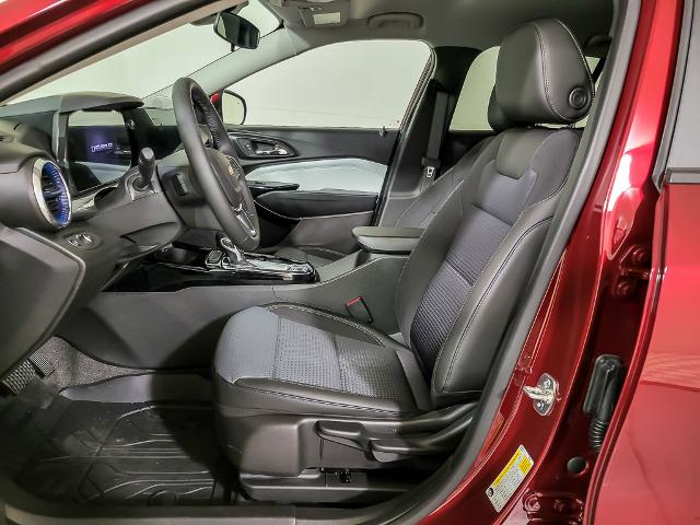 2025 Chevrolet Trax Vehicle Photo in JOLIET, IL 60435-8135