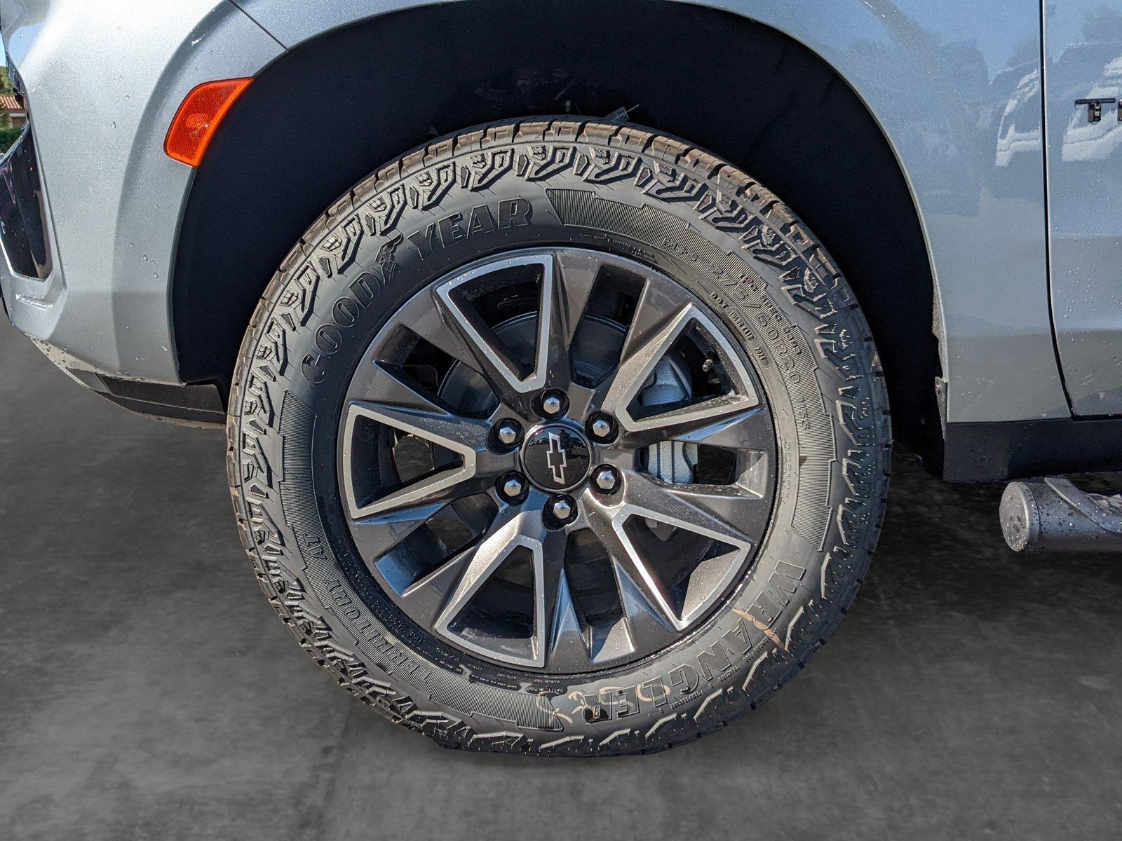 2024 Chevrolet Tahoe Vehicle Photo in VALENCIA, CA 91355-1705