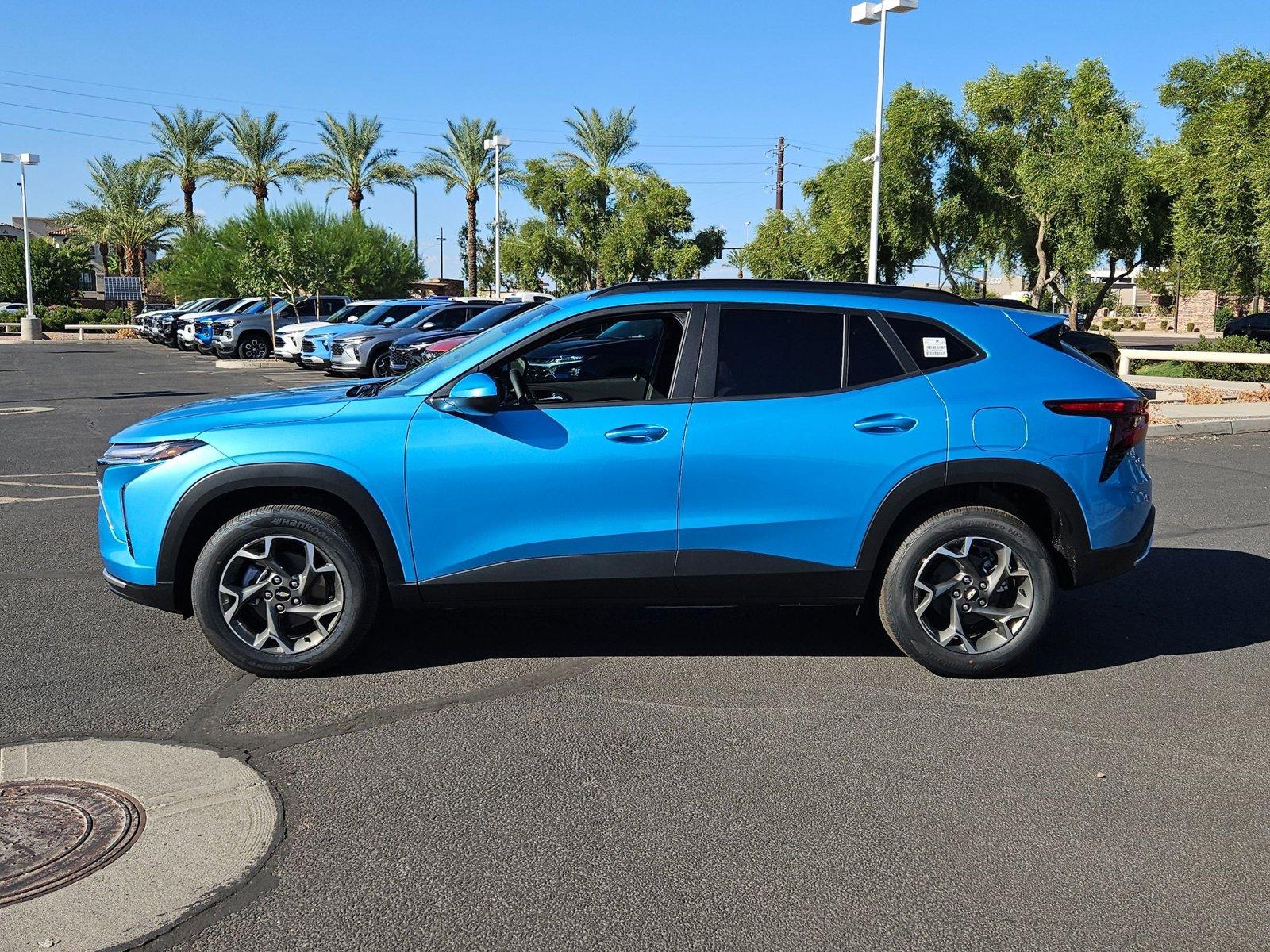 2025 Chevrolet Trax Vehicle Photo in GILBERT, AZ 85297-0446