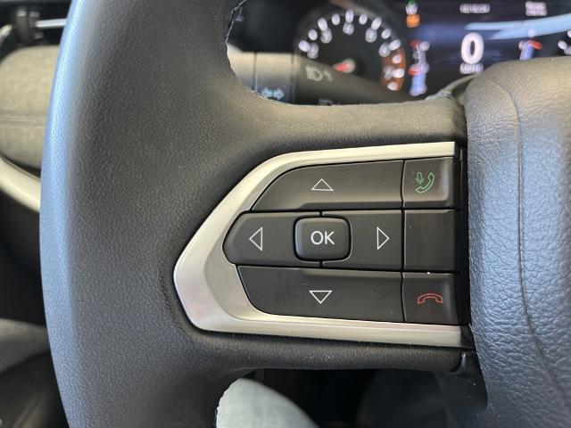 2022 Jeep Compass Vehicle Photo in MANHATTAN, KS 66502-5036