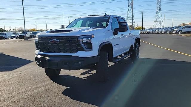 2025 Chevrolet Silverado 2500 HD Vehicle Photo in JOLIET, IL 60435-8135