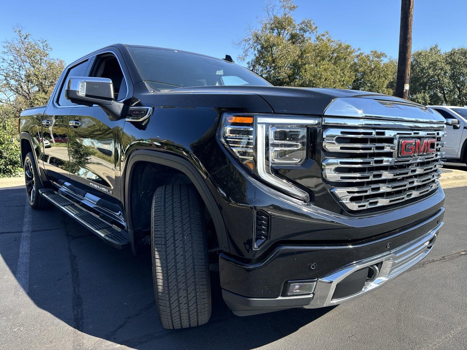 2024 GMC Sierra 1500 Vehicle Photo in DALLAS, TX 75209-3016