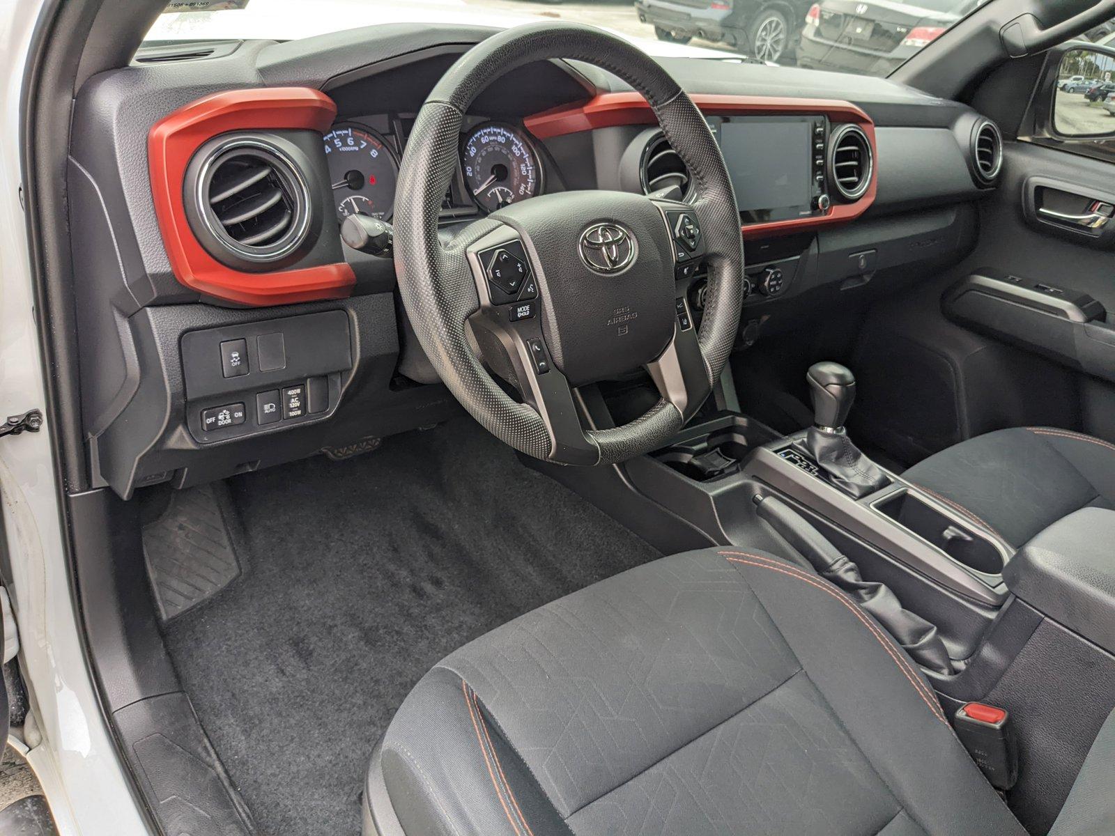 2020 Toyota Tacoma 4WD Vehicle Photo in Davie, FL 33331