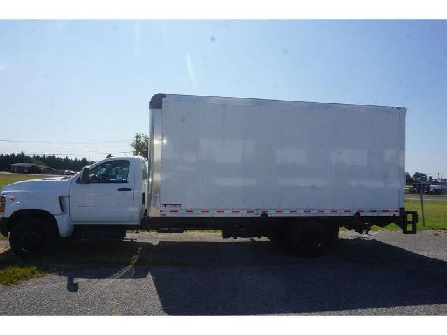 2023 Chevrolet Silverado Chassis Cab Vehicle Photo in ALCOA, TN 37701-3235