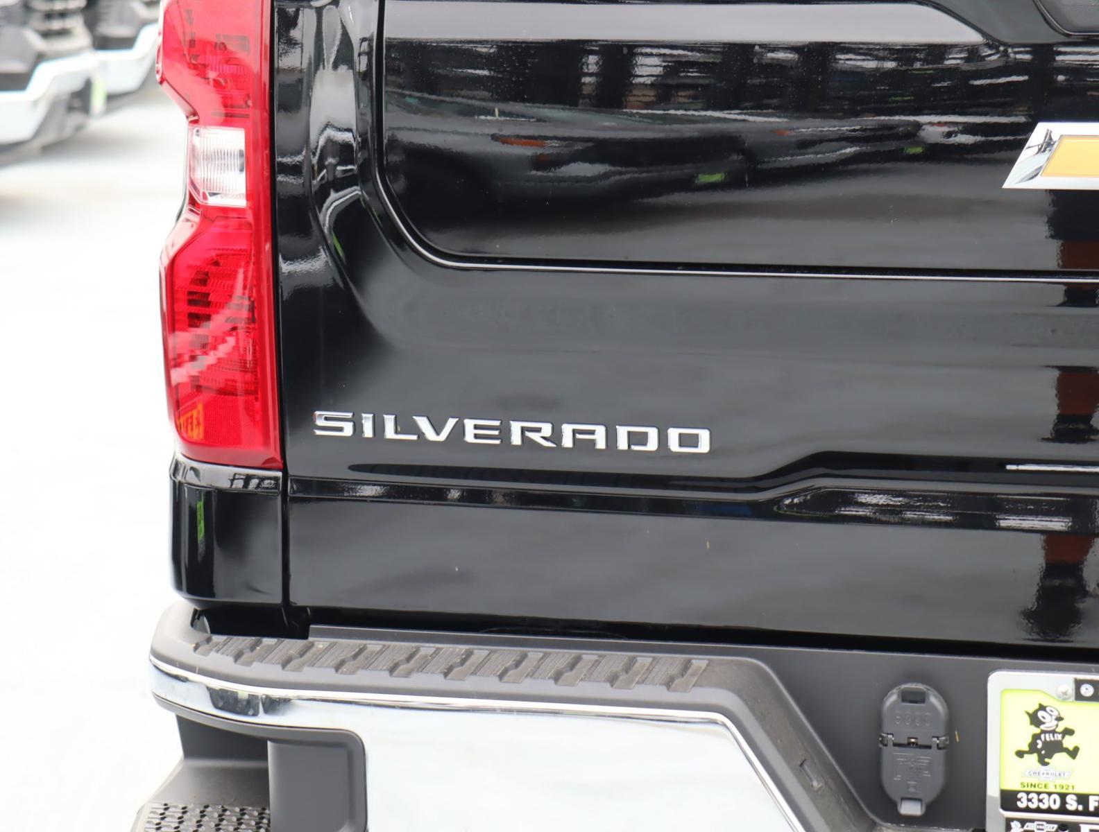 2024 Chevrolet Silverado 1500 Vehicle Photo in LOS ANGELES, CA 90007-3794