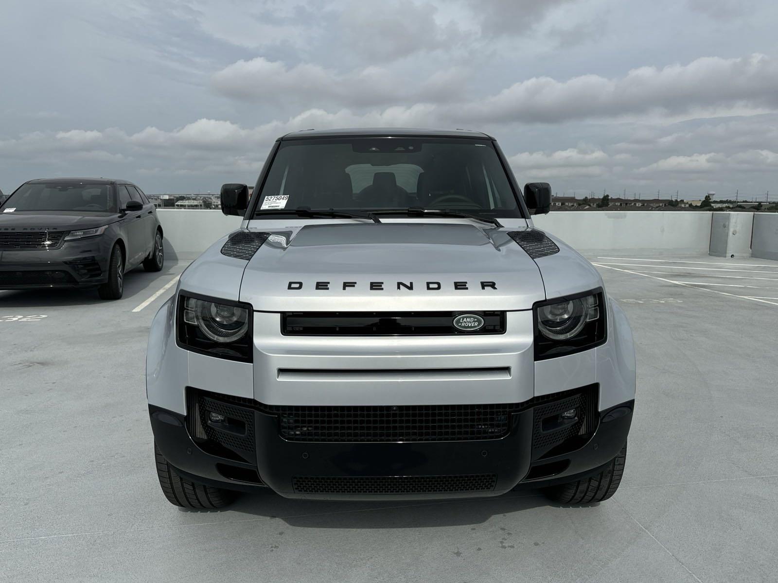 2024 Defender Vehicle Photo in AUSTIN, TX 78717